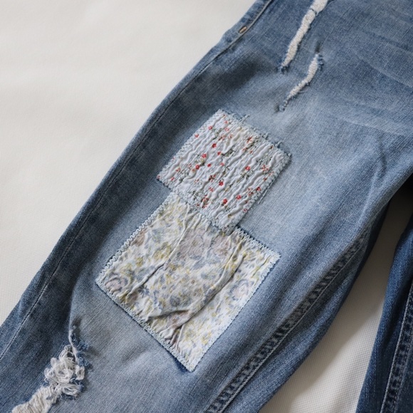 BUFFALO Henya Patched Denim Jeans - Picture 6 of 9
